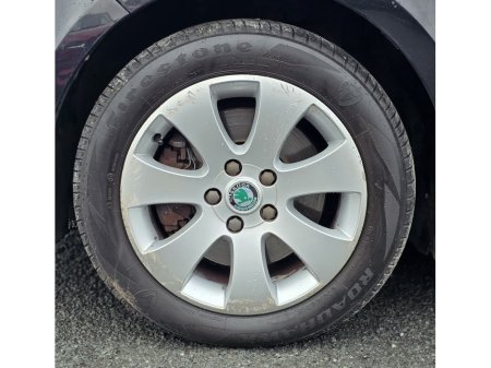 2013 Skoda Superb AMBITION GL 1.6 TDI 105HP 4DR €7,950 thumbnail