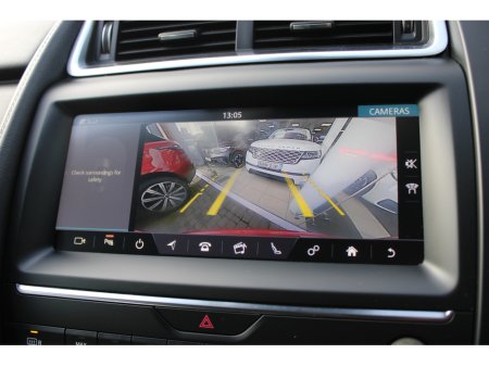 2020 Jaguar E-Pace 2.0 D 150PS CHEQUERED FLAG EDITION AWD AUTO €22,950 thumbnail