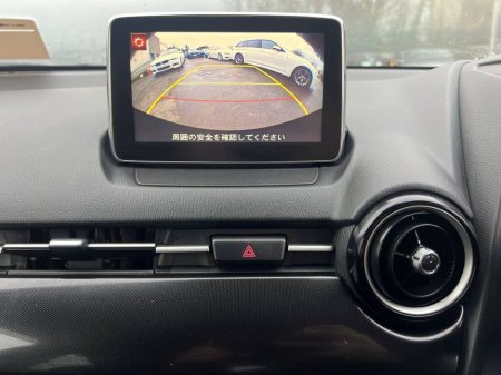 2016 Mazda Demio 1.3 SKYACTIV // SERVICE HISTORY // REVERSE CAMERA // AIR CONDITIONING €10,900 thumbnail