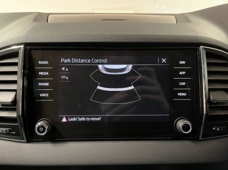 2023 Skoda Karoq Ambition 1.0TSI 110BHP - Parking Sensors - Climate Control - Cruise Control - Auto Lights/Wipers - Apple CarPlay/Android Auto €29,950 thumbnail