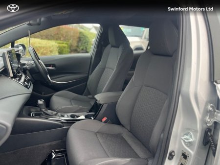 2021 Toyota Corolla HYB 1.8 LUNA T TS 4DR AUTO A €24,950 thumbnail