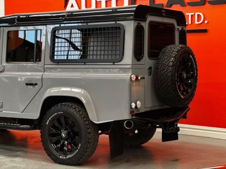 2015 Land Rover Defender TD XS UTILITY WAGON #87 thumbnail