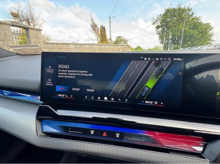 2025 BMW M5 - thumbnail 27