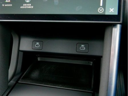 2024 Land Rover Discovery Sport - thumbnail 24