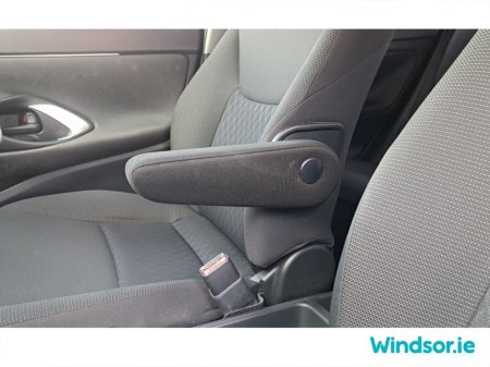 2021 Toyota Yaris Cross - thumbnail 25