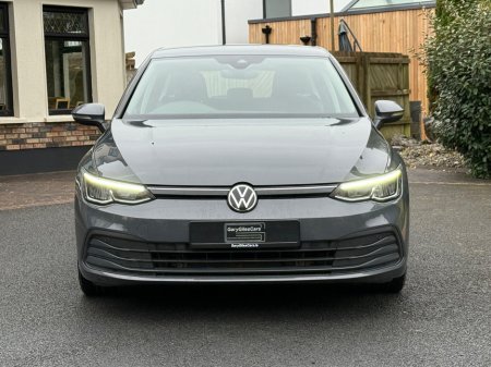 2022 Volkswagen Golf 2.0 TDI 115HP Life €24,750