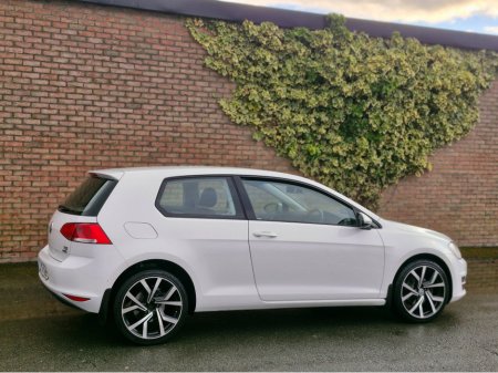 2015 Volkswagen Golf 1.2 TSI MANUAL €8,750 thumbnail