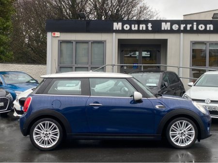 2016 MINI Hatch COOPER 1.5petrol 3Dr €13,900