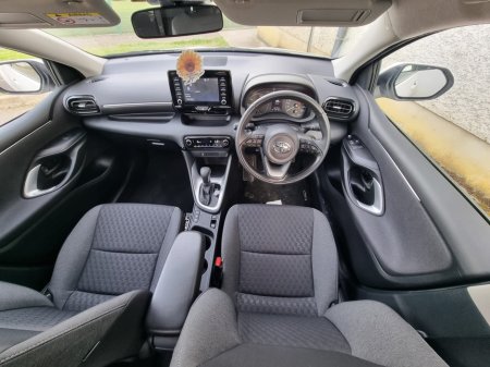 2024 Toyota Yaris - thumbnail 20