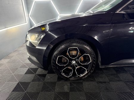 2016 Skoda Superb - thumbnail 15