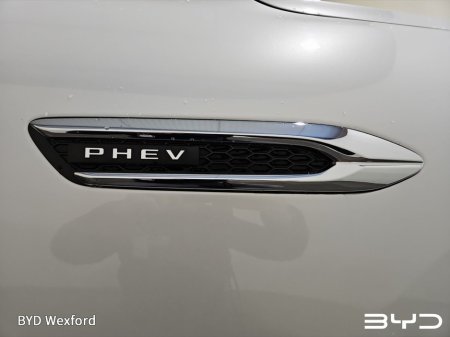 2023 Mazda CX-60 2.5P PHEV TAKUMI CON-P DRI-P AT €41,975 thumbnail