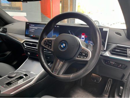 2024 BMW 3 Series - thumbnail 11