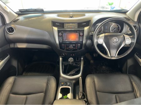 2017 Nissan Navara - thumbnail 13