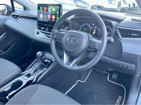 2024 Toyota Corolla LUNA SALOON 4DR AUTO 1.8 PETROL/ELECTRIC SELF CHARGING HYBRID €27,950 thumbnail