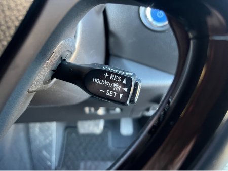 2019 Toyota C-HR SOL HYBRID AUTOMATIC 1.8 PETROL //HIGH SPEC//FULL LEATHER HEATED SEATS//KEYLESS ENTRY//REVERSE CAMERA// €20,950 thumbnail