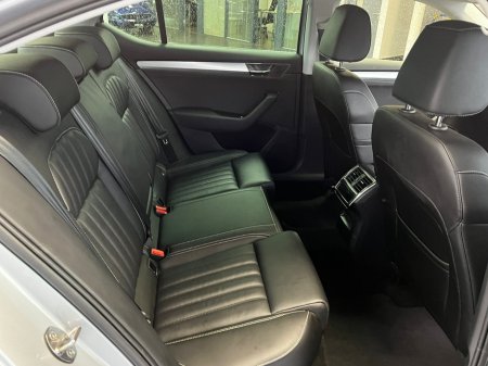 2022 Skoda Superb - thumbnail 16