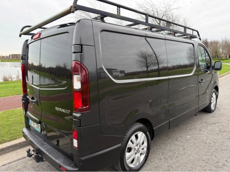 2022 Renault Trafic LL30 LWB 170 SPORT ONE OWNER €16,950 thumbnail