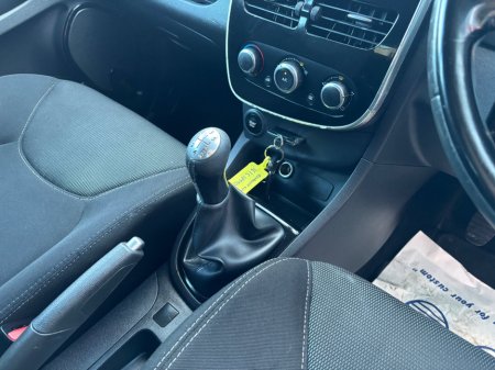 2016 Renault Clio 1.2 16V 75 DYNAMIQUE NAV €8,950 thumbnail