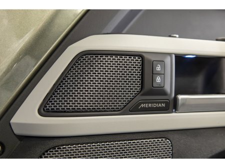 2022 Land Rover Defender - thumbnail 16