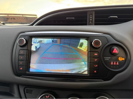 2015 Toyota Yaris Mint Yaris - 1.0 petrol - fantastic spec €11,750 thumbnail