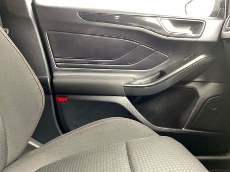 2024 Ford Focus - thumbnail 10