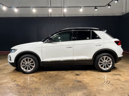 2023 Volkswagen T-Roc - thumbnail 6