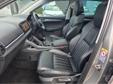 2018 Skoda Karoq STYLE 1.6 TDI 116 BHP - Pan Roof, Leather €15,900 thumbnail