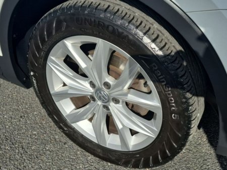 2018 Volkswagen Tiguan - thumbnail 10