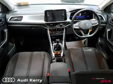 2023 Volkswagen T-Roc 2.0TDI 116HP LIFE €31,950 thumbnail