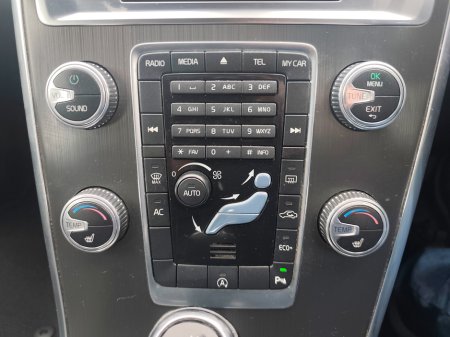 2016 Volvo XC60 D4 (190hp) FWD SE Geartronic €11,999 thumbnail