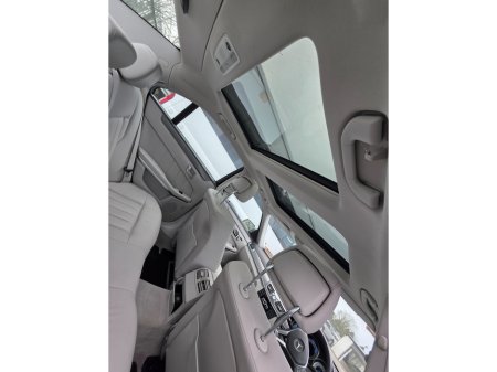 2013 Mercedes-Benz E Class E300 Bluetec Hybrid SE 4DR Auto thumbnail