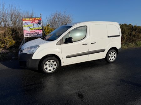 2017 Peugeot Partner - view 2