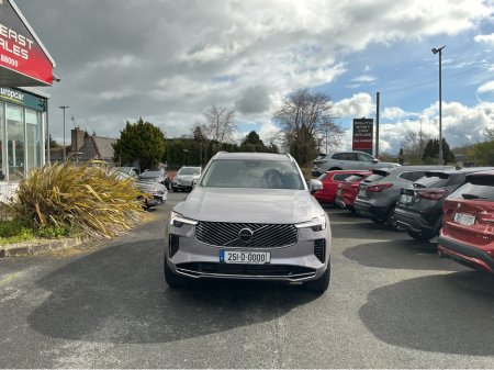 2025 Volvo XC90 - thumbnail 5