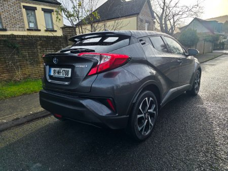 2019 Toyota C-HR Hybrid Sport 4DR Auto €19,850