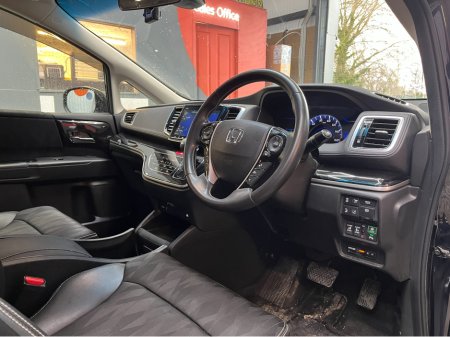 2019 Honda Odyssey €26950! 2019 HONDA ODYSSEY 7 SEATER AUTOMATIC HYBRID ABSOLUTE EX SENSING 2.0 AUTOMATIC / CRUISE CONTROL / 360° CAMERA / ELECTRIC HEATED SEATS / €26,950 thumbnail