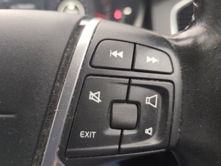 2016 Volvo XC60 D4 (190hp) FWD SE Geartronic €11,999 thumbnail