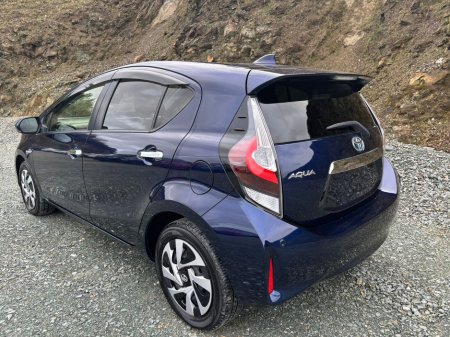 2020 Toyota Aqua Hybrid Luxury €13,950 thumbnail