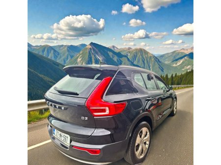 2021 Volvo XC40 D3 (150hp) Momentum Automatic €24,888 thumbnail