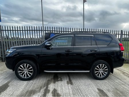 2024 Toyota Landcruiser - thumbnail 2