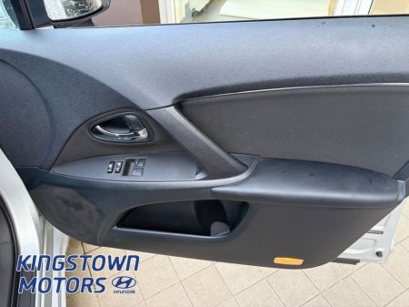 2010 Toyota Avensis - thumbnail 8