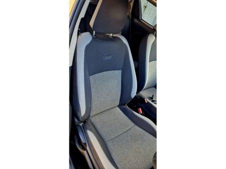 2019 Toyota Yaris Y20 AUTO 1.5 HYBRID LIMITED EDIT €14,999 thumbnail