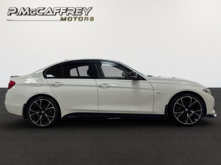 2016 BMW 3 Series - thumbnail 4