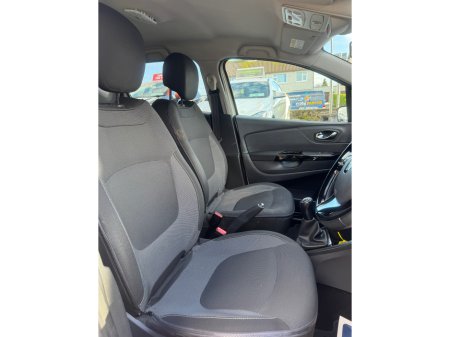 2015 Renault Captur Intense high driving position €8,900 thumbnail