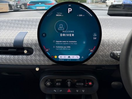 2025 MINI Hatch Cooper SE €32,950 thumbnail