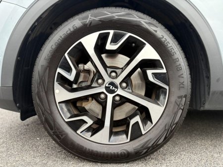 2025 Kia Sportage - thumbnail 4