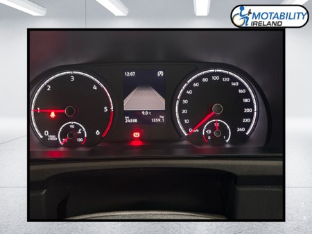 2022 Volkswagen Caddy Maxi Life Wheelchair Accessible €43,995 thumbnail