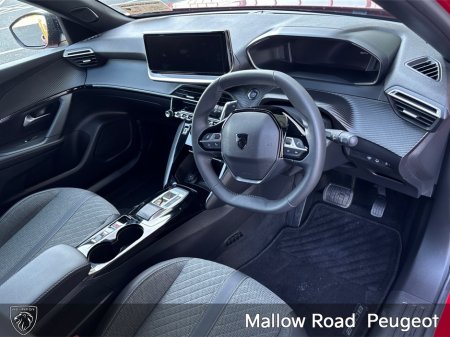 2025 Peugeot 2008 - view 2