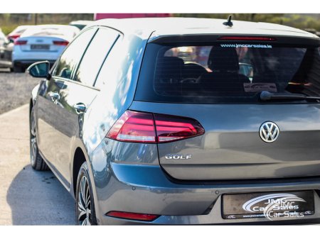 2018 Volkswagen Golf - thumbnail 9