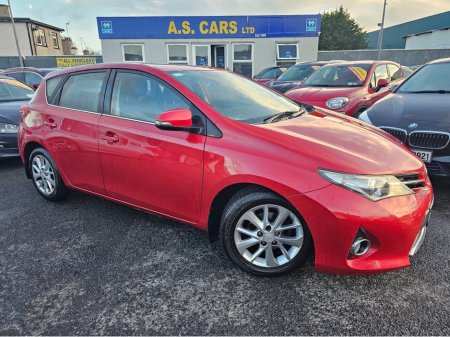 2014 Toyota Auris 1.4 D-4D ICON 5DR €7,995