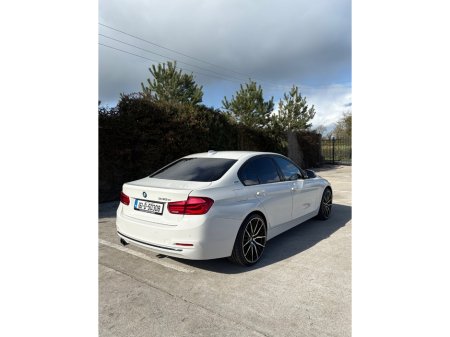 2016 BMW 3 Series - thumbnail 10